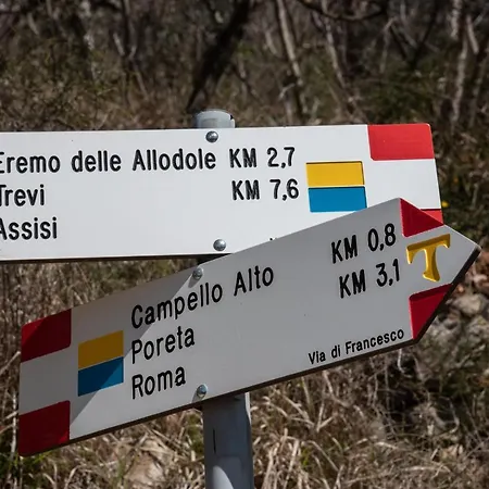 Relais Borgo Campello منزل ريفي كامبيلو سول كليتونو