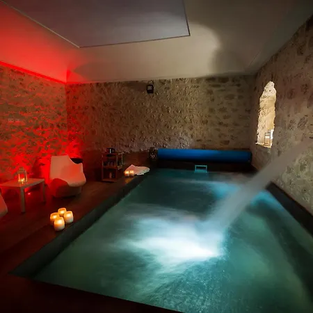 Relais Borgo Campello Кампелло-суль-Клитунно